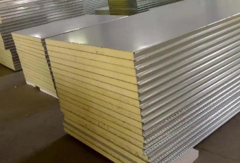 滁州岩棉夾芯板 滁州岩棉夾芯(xīn)板(bǎn)